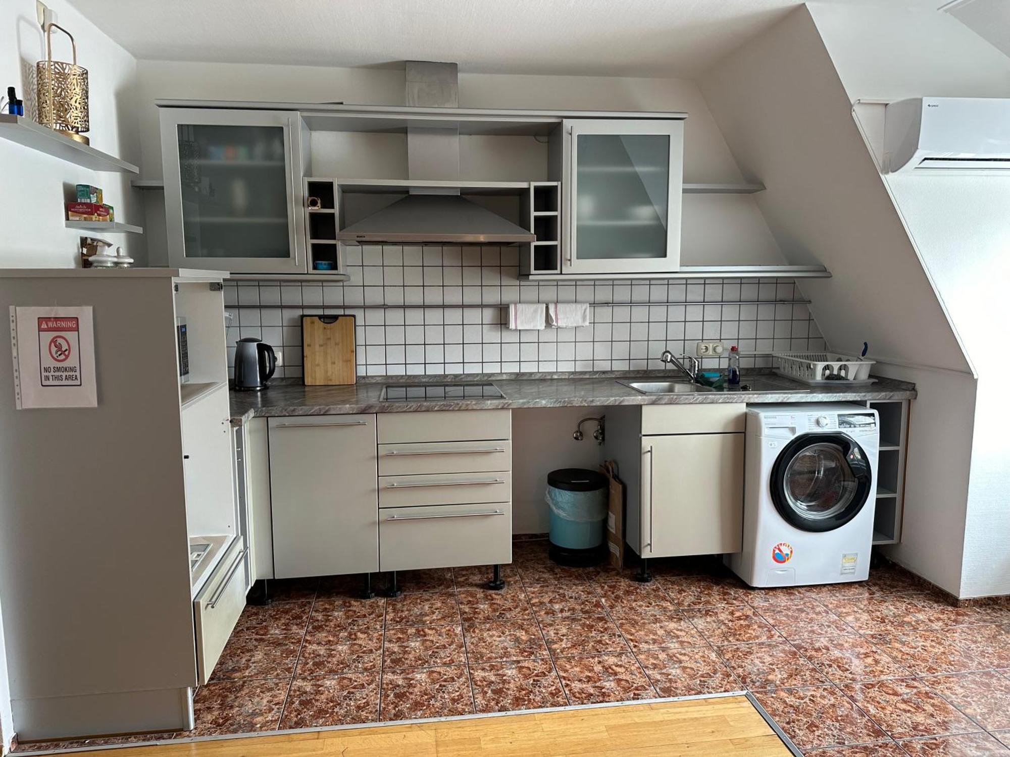 Grosses Apartment Im Dg Leipzig Eksteriør billede
